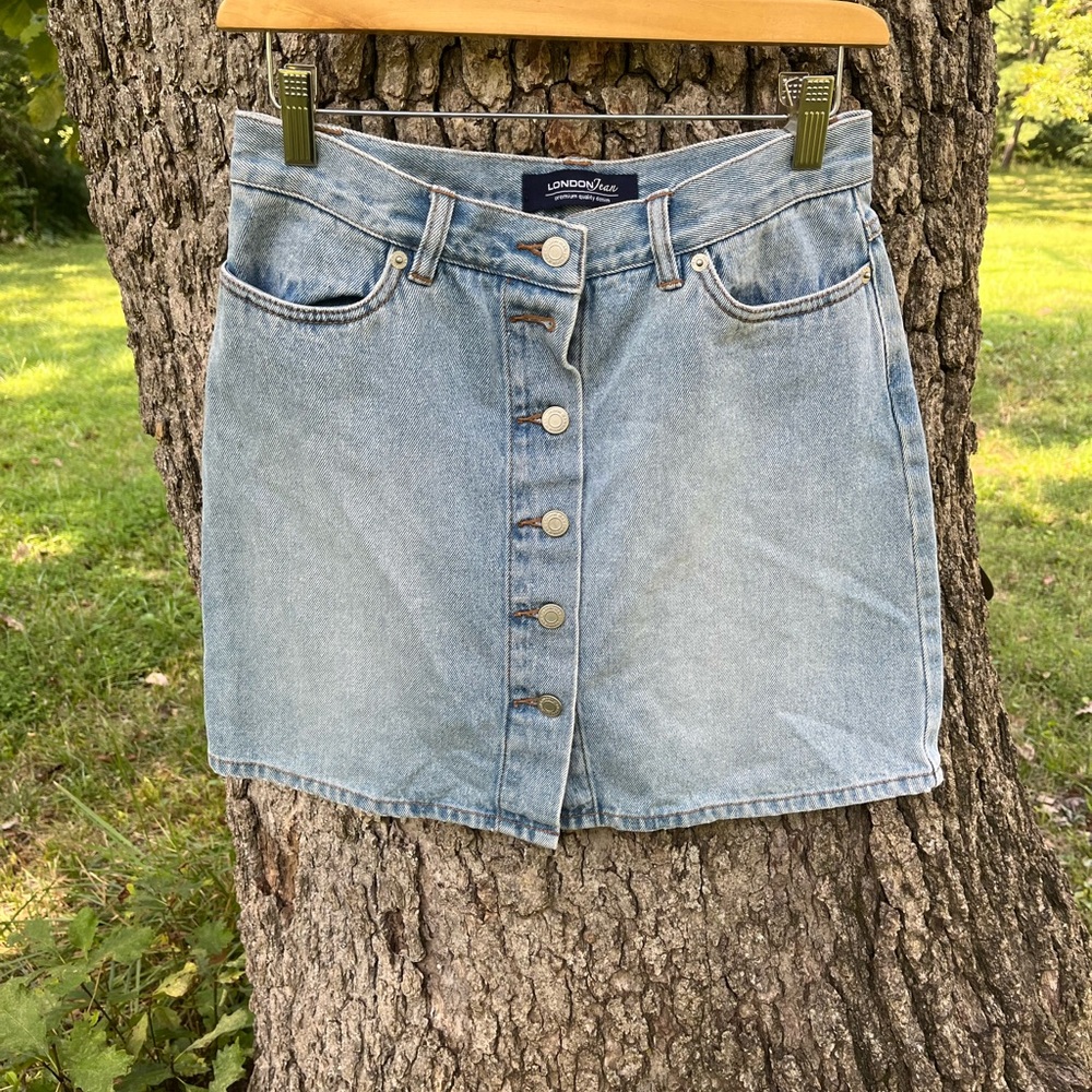⬇️Price Drop!⬇️ Vintage London Jean Jean skirt in size 8